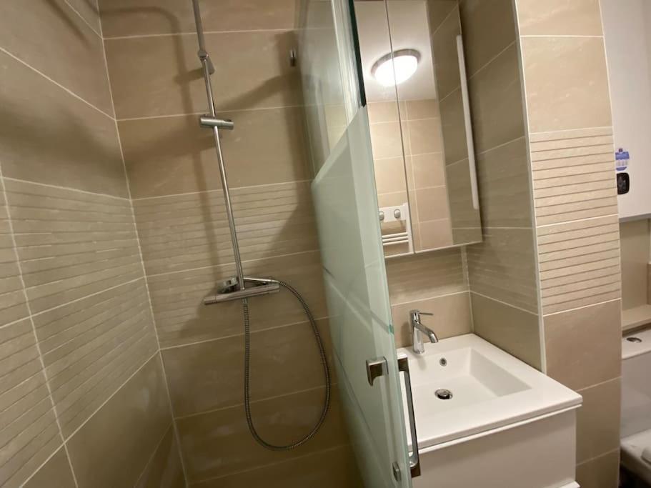 Sea-View - Wifi - Parking Apartment Six-Fours-les-Plages Ngoại thất bức ảnh